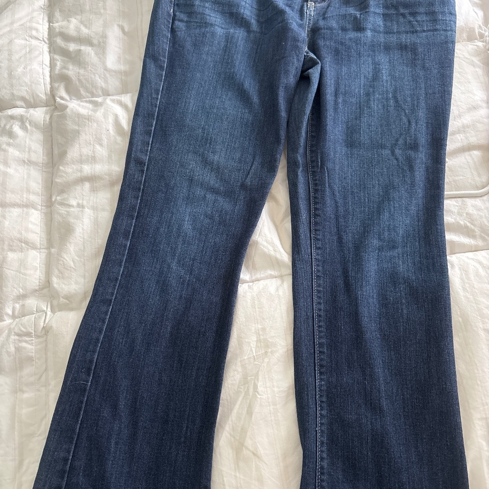 Vera wang boot cut mid rise jeans